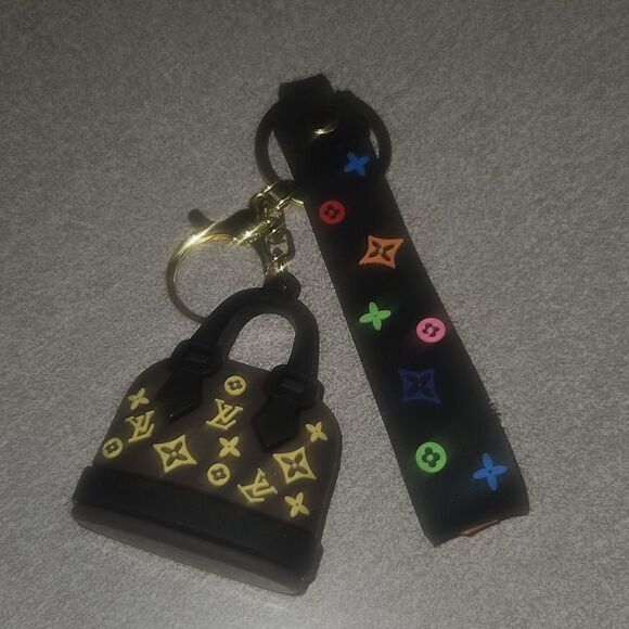 LV 3D Rubber Handbag Keychain for Women, Purse Shaped Keyring, Fashionable - Picture 2 of 2